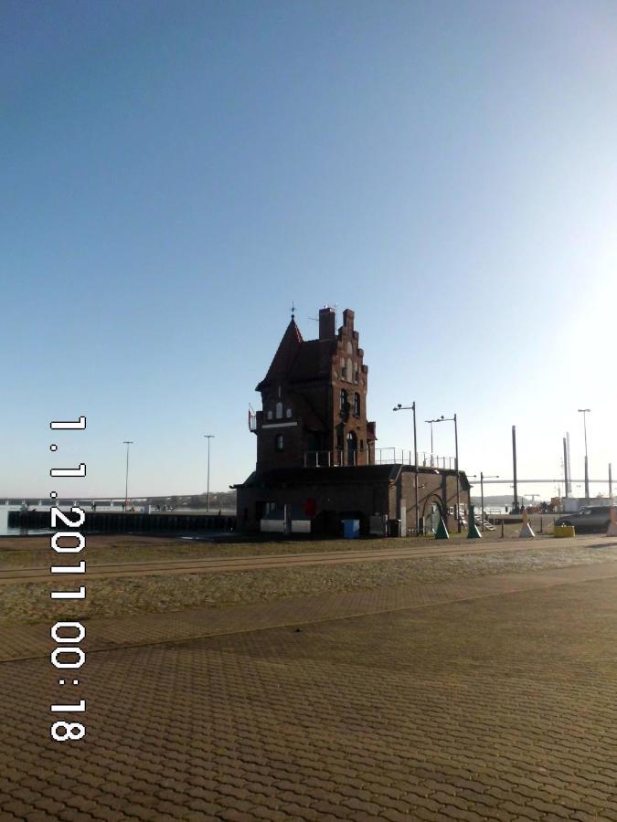 Altstadt Ferienwohnung Stralsund Mit Parkplatz Exterior foto